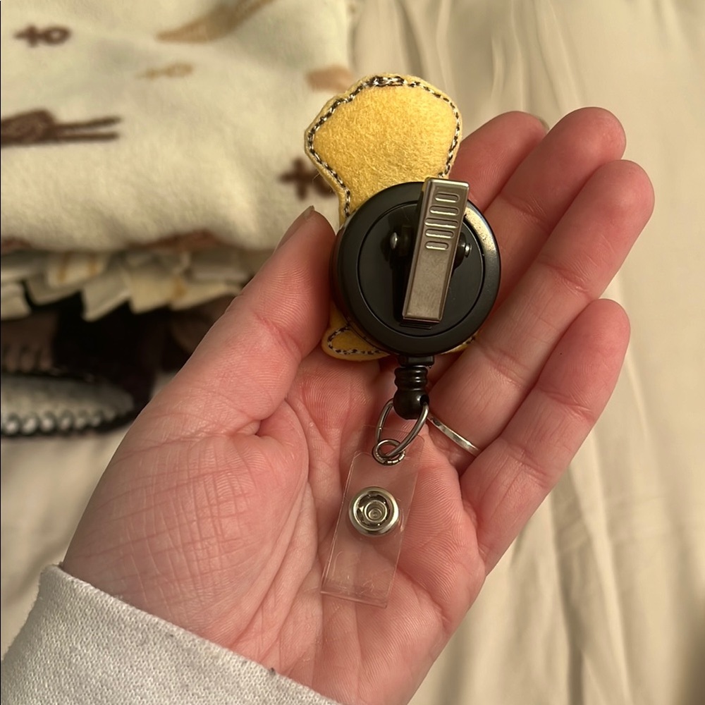 Handmade Yellow Lab Badge Reel - Picture 2 of 2